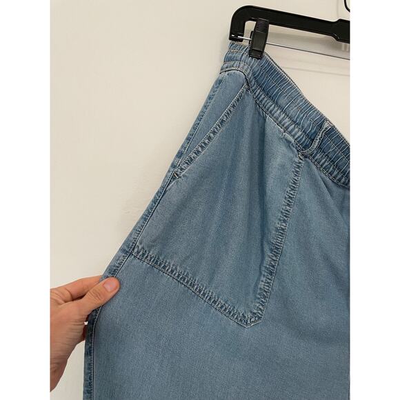 Torrid High-Rise Pull-On Lightweight Denim Jean Light wash Drawstring 3R - Picture 5 of 7